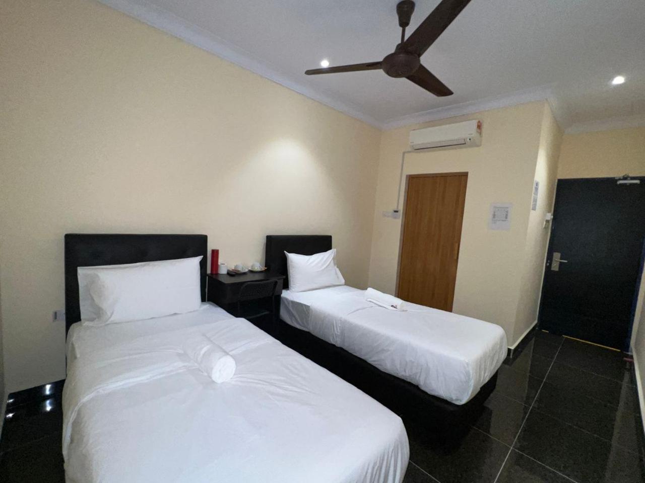 I Go Inn Bandar Saujana Putra Bagian luar foto